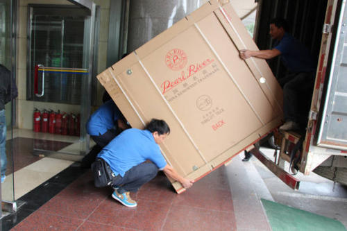 万柏林钢琴贵重工艺品无忧运